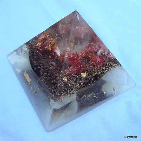HHG Orgone Pyramid with shungite