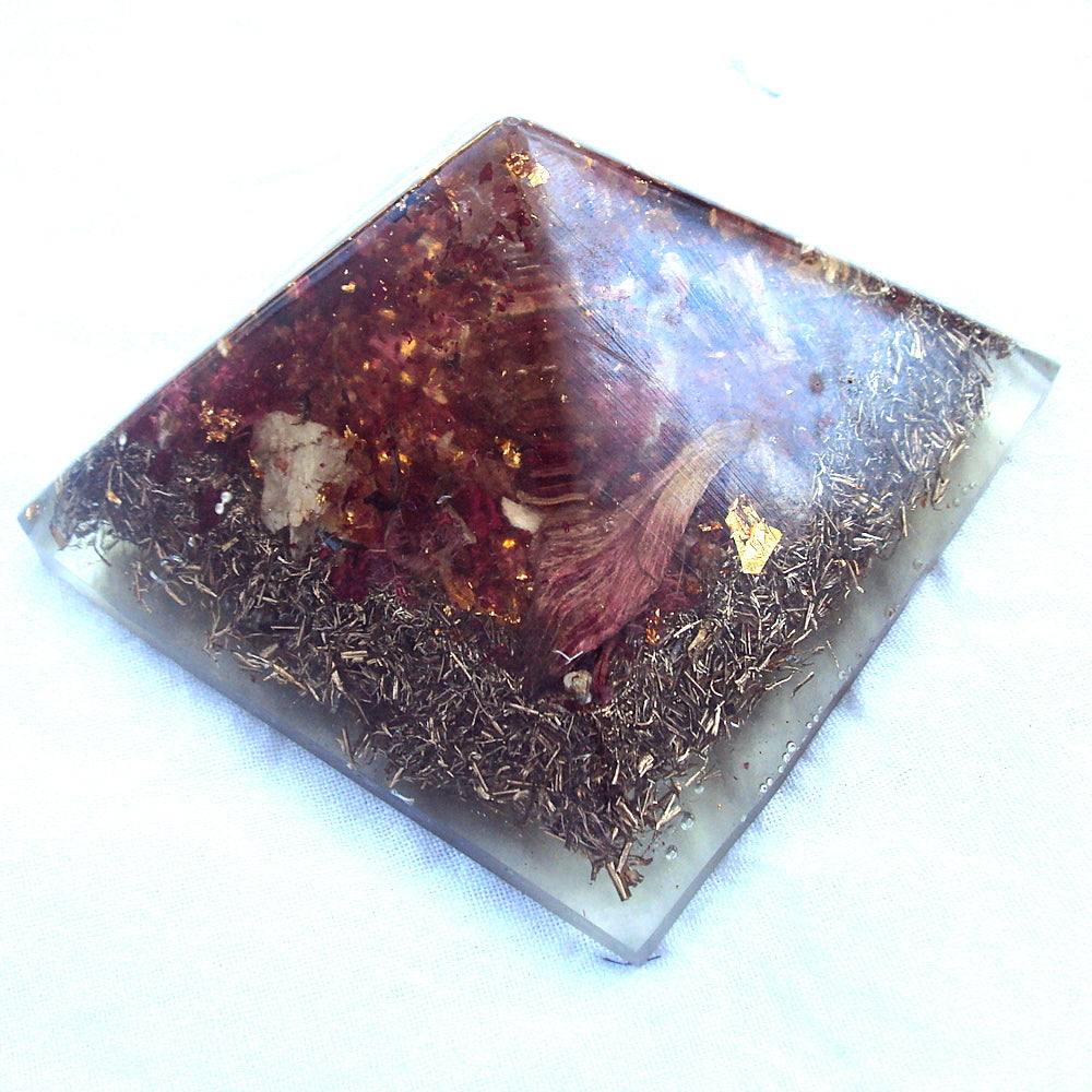 HHG Orgone Pyramid  HHG Orgone Pyramid , herkimmer diamond and shungite - Lightstones Orgone , orgonite, EMF protection, orgone pendants, orgone devices, energy jewelry