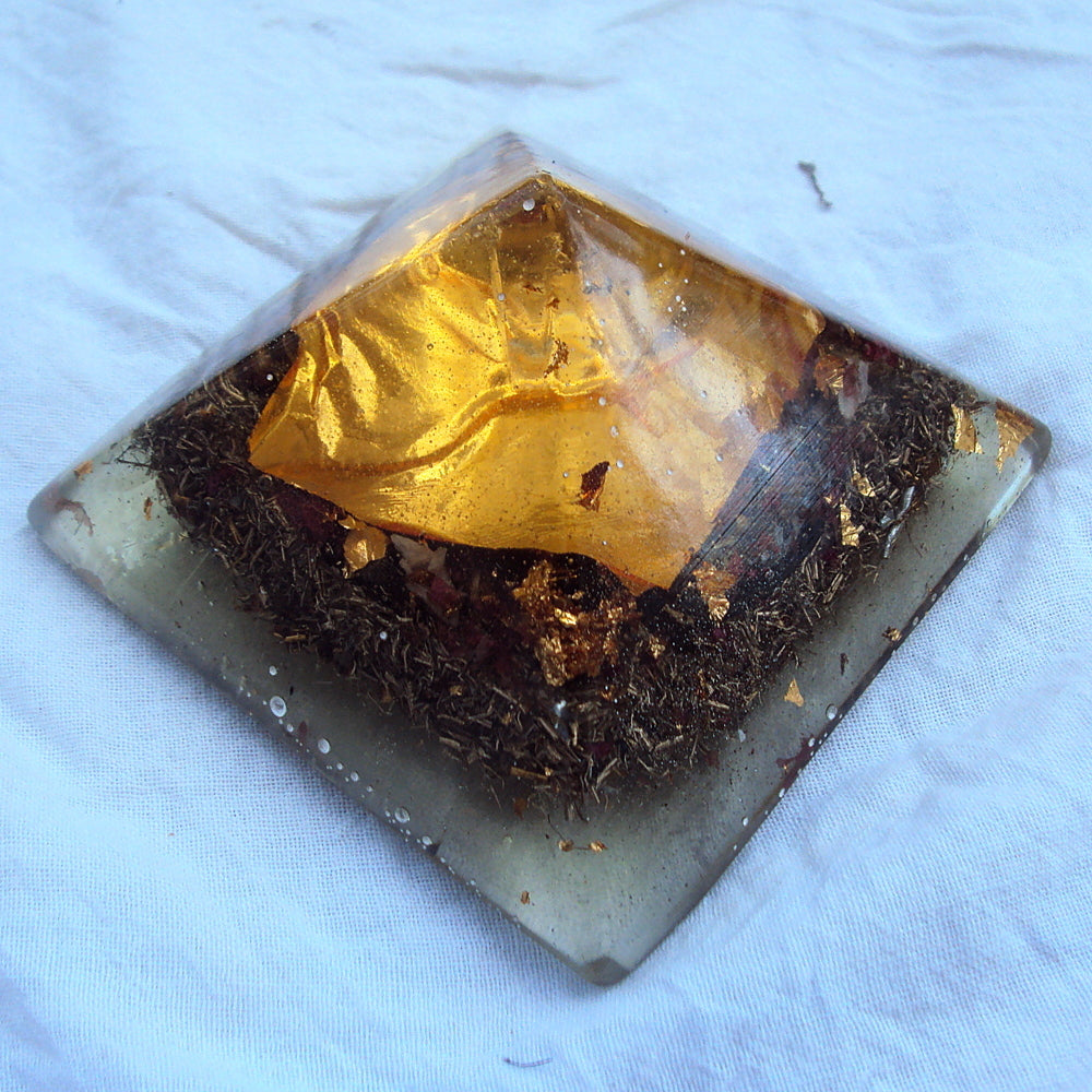 HHG Orgone Pyramid, shungite, white quartz and citrine. - Lightstones Orgone , orgonite, EMF protection, orgone pendants, orgone devices, energy jewelry