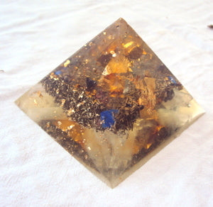 HHG Orgone Pyramid with lapis