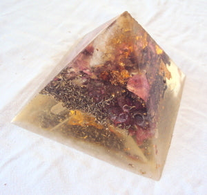 HHG Orgone Pyramid, citrine - Lightstones Orgone , orgonite, EMF protection, orgone pendants, orgone devices, energy jewelry