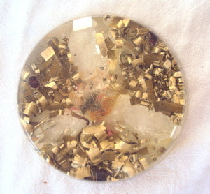 Orgone Travellers Charging Plate, rose quartz and garnet